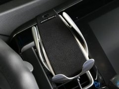 پایه نگهدارنده و شارژر وایرلس توتو Totu 15w Wireless Charging Phone Car Holder