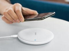 فروش شارژر وایرلس فست انکر Anker PowerWave 7.5W Fast Wireless Charger Pad B2514K23