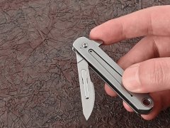 چاقو جیبی تاشو فوق‌العاده تیز mini knife portable Stainless steel
