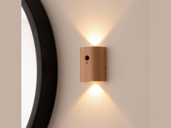 چراغ دیواری سنسور حرکتی قابل شارژ چوبی Auraglow Wooden Rechargeable Motion Sensor Wall Light TAIGA