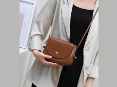 فروش کیف دوشی زنانه Viney small genuine leather crossbody bag women's 2023 7987