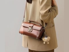 قیمت کیف شانه ای زنانه new women's crossbody bags genuine leather V90532