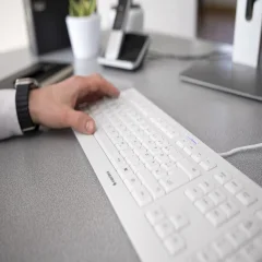 کیبورد با سیم کم صدای کامپیوتر چری