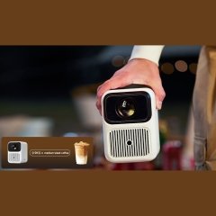 ویدئو پروژکتور قابل‌حمل ونبو