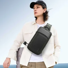 کیف کراس بادی مردانه بنج BANGE BG-7795 دارای ایراد ظاهری