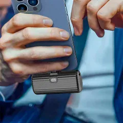 پاور بانک 5000 گرین لاین متصل به آیفون