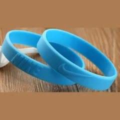 قیمت مچ بند ورزشی سیلیکونی طرح Nike مدل لوگو برجسته همرنگ