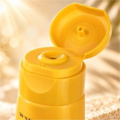 کرم ضد آفتاب و ضد لک بی رنگ لافارر SPF50 حجم 40 میلی لیتر مناسب پوست خشک و معمولی