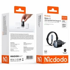 شارژر دیواری مینی مک دودو در کنار کابل و جعبه