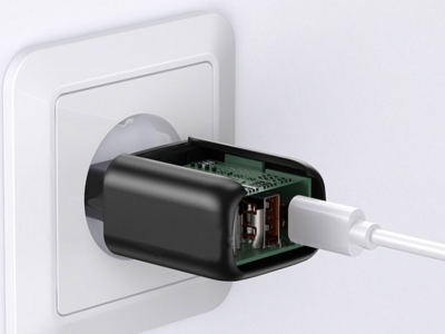 شارژر مسافرتی فست شارژ جویروم  JOYROOM L-QP204 20W Dual Port PD+QC3.0 Smart Travel Charger