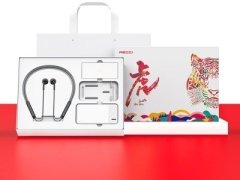 باکس هدیه شارژر، هندزفری بلوتوث گردنی، هولدر رومیزی موبایل و پاوربانک رسی Recci  N11 big gift box