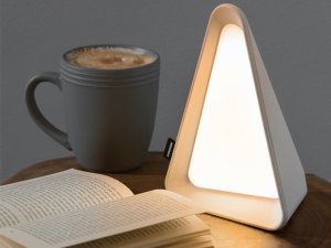 چراغ مطالعه رومیزی مثلثی شارژی JP-fzd