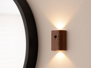 چراغ دیواری سنسور حرکتی قابل شارژ چوبی TAIGA