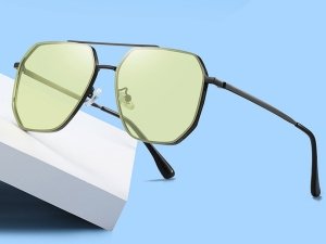 عینک آفتابی مردانه کارن بازار مدل CP2261 فتوکرومیک کلاسیک دید در شب و UV400