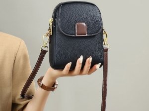 کیف دوشی و کراس بادی زنانه چرمی V90059