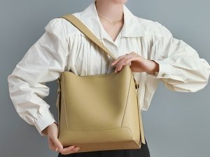کیف دوشی زنانه چرمی با ظرفیت بزرگ 5478
