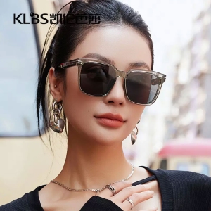 عینک آفتابی زنانه کارن بازار Karen Bazaar مدل LY2229 یو وی 400