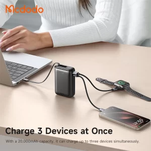 پاور بانک 20000 مک دودو MC-6370 توان 65 وات با کابل متصل