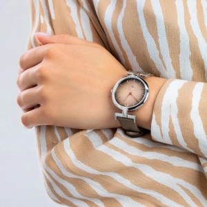 ساعت مچی عقربه ای زنانه پیر کاردین اصل فرانسه مدل CMD.3515