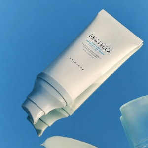 سرم ضد آفتاب بی رنگ سنتلا اسکین Centella SKIN1004 با SPF50+ حجم 50 میلی‌لیتر