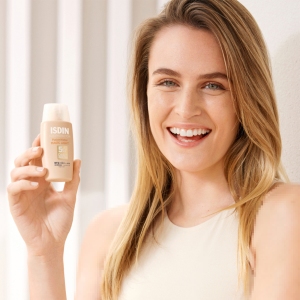 ضد آفتاب رنگی ایزدین ISDIN مجیک فیوژن واتر با SPF50 و حجم 50ml