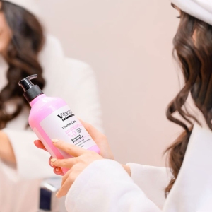 شامپو ویتامینه ویتاپلکس مدل Vitamin Care فاقد سولفات مناسب موهای خشک و نرمال 500ml