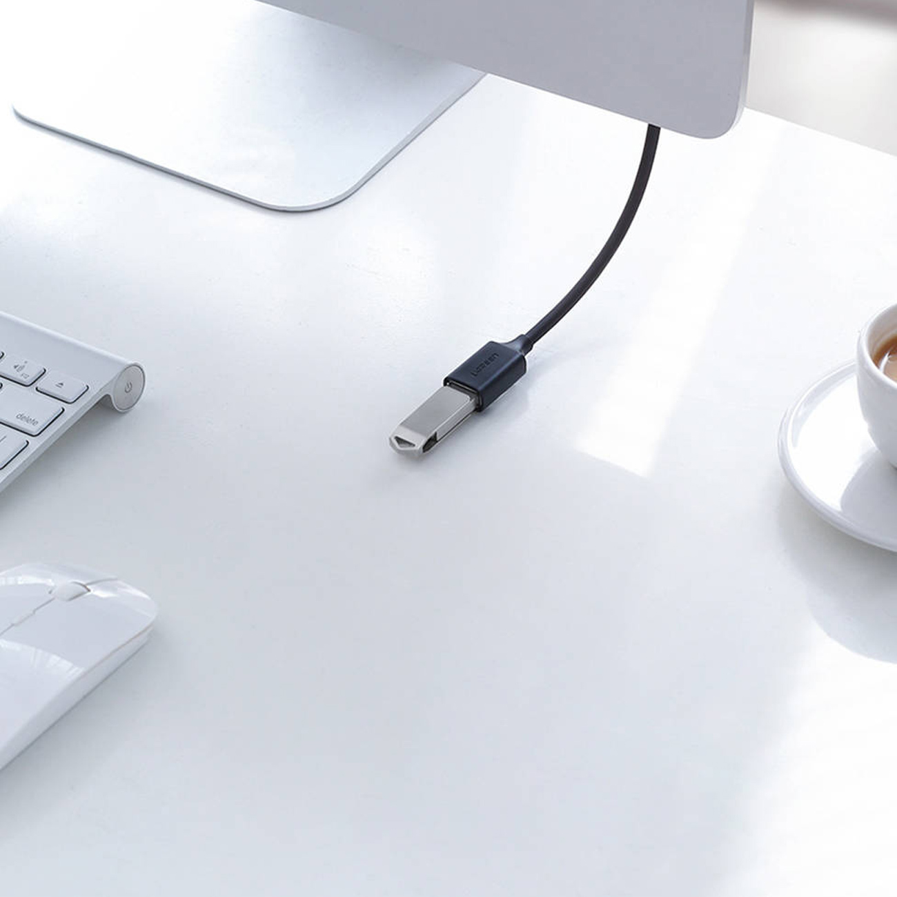 فلش متصل به کابل